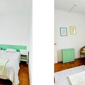  Hostel Rich & Poor Portugal