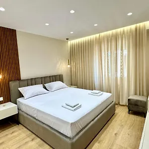 E&r At Myslym Shyri Hotel