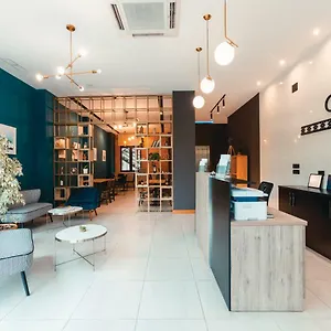 *** Otel Oda Hotel Tirana Arnavutluk